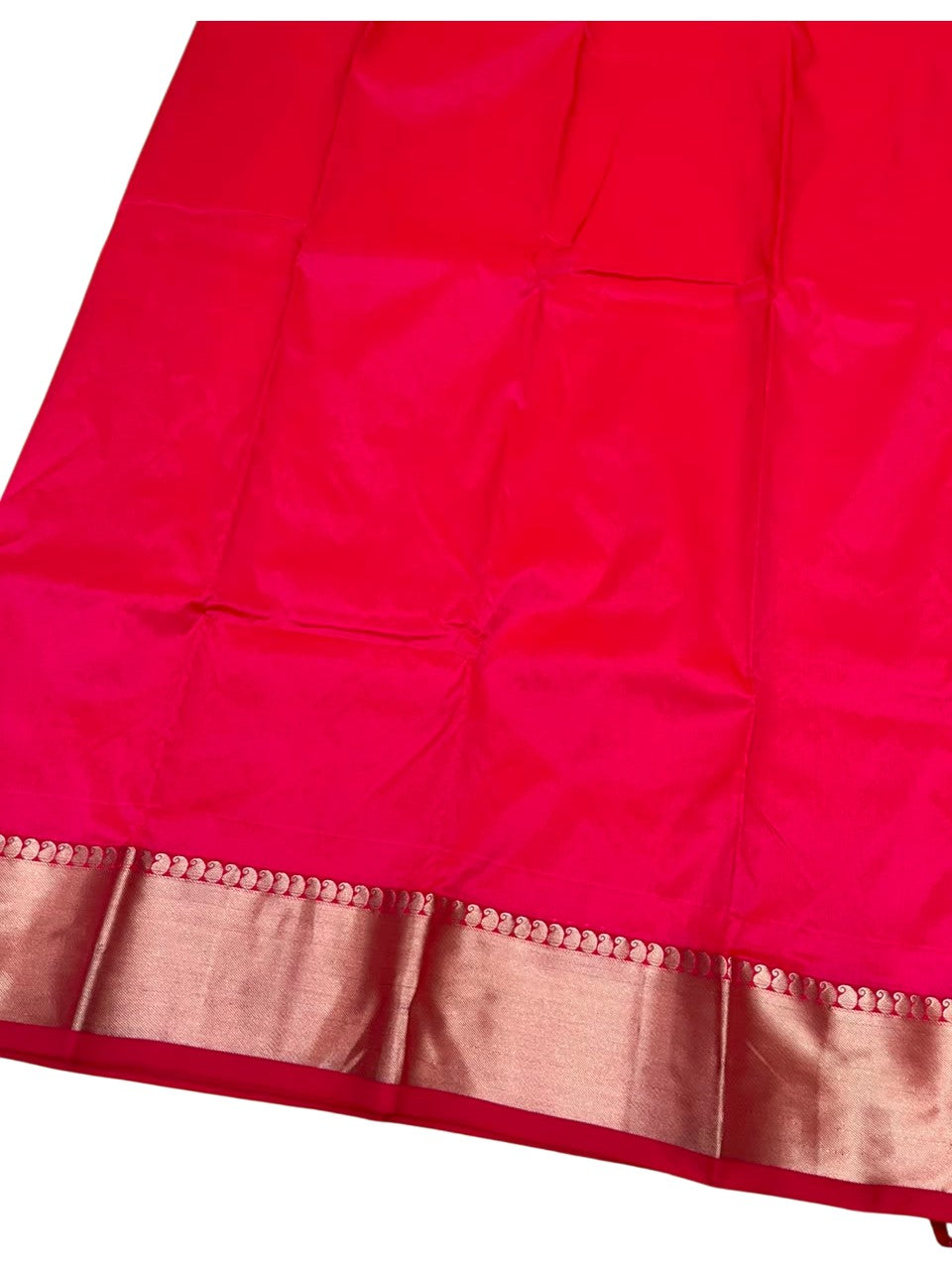 Southloom Silk Saree with Plain Body And Paisley Border in Peachish Red SL552