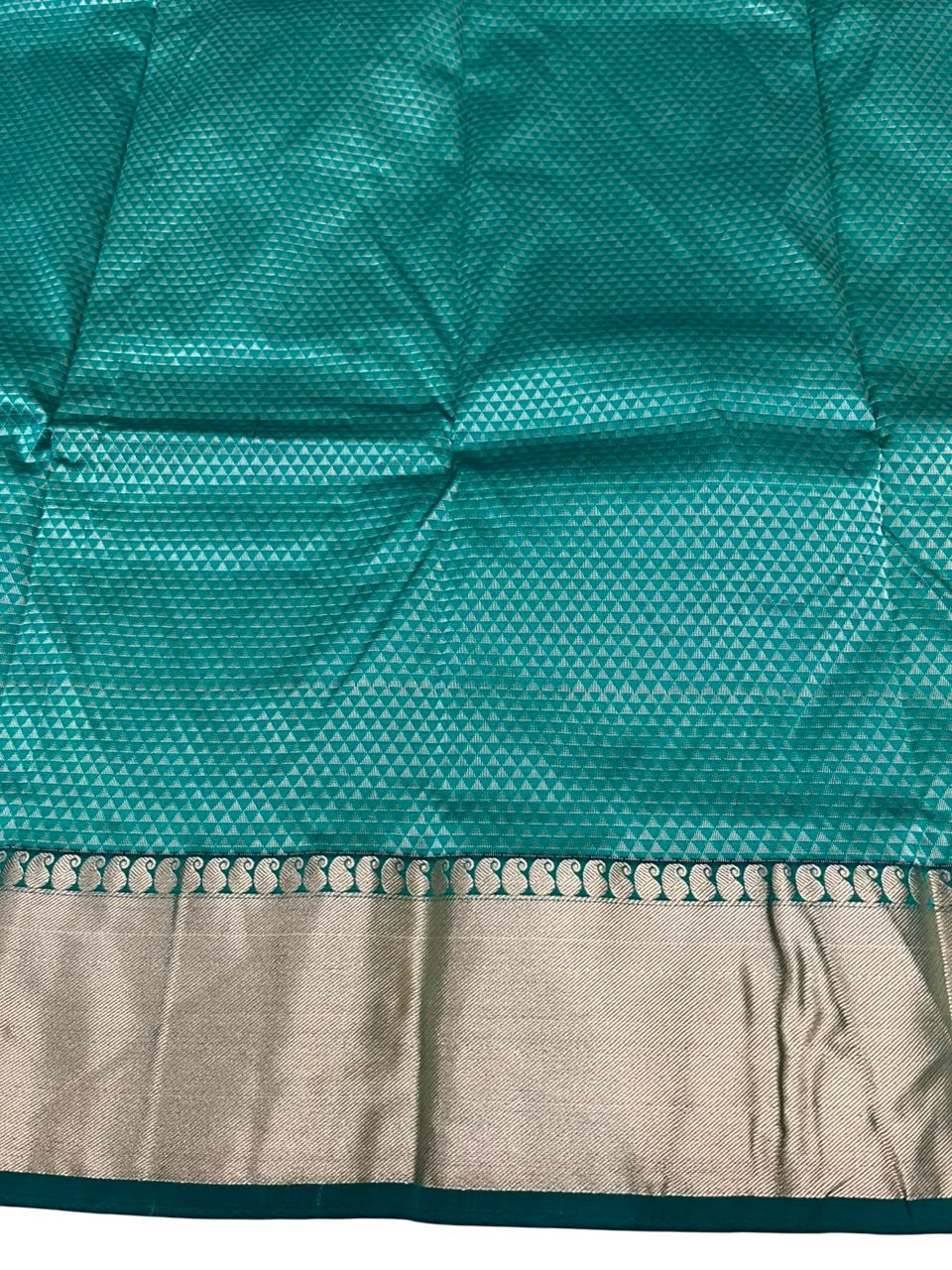 Southloom Silk Saree with Plain Body And Paisley Border in Green SL552