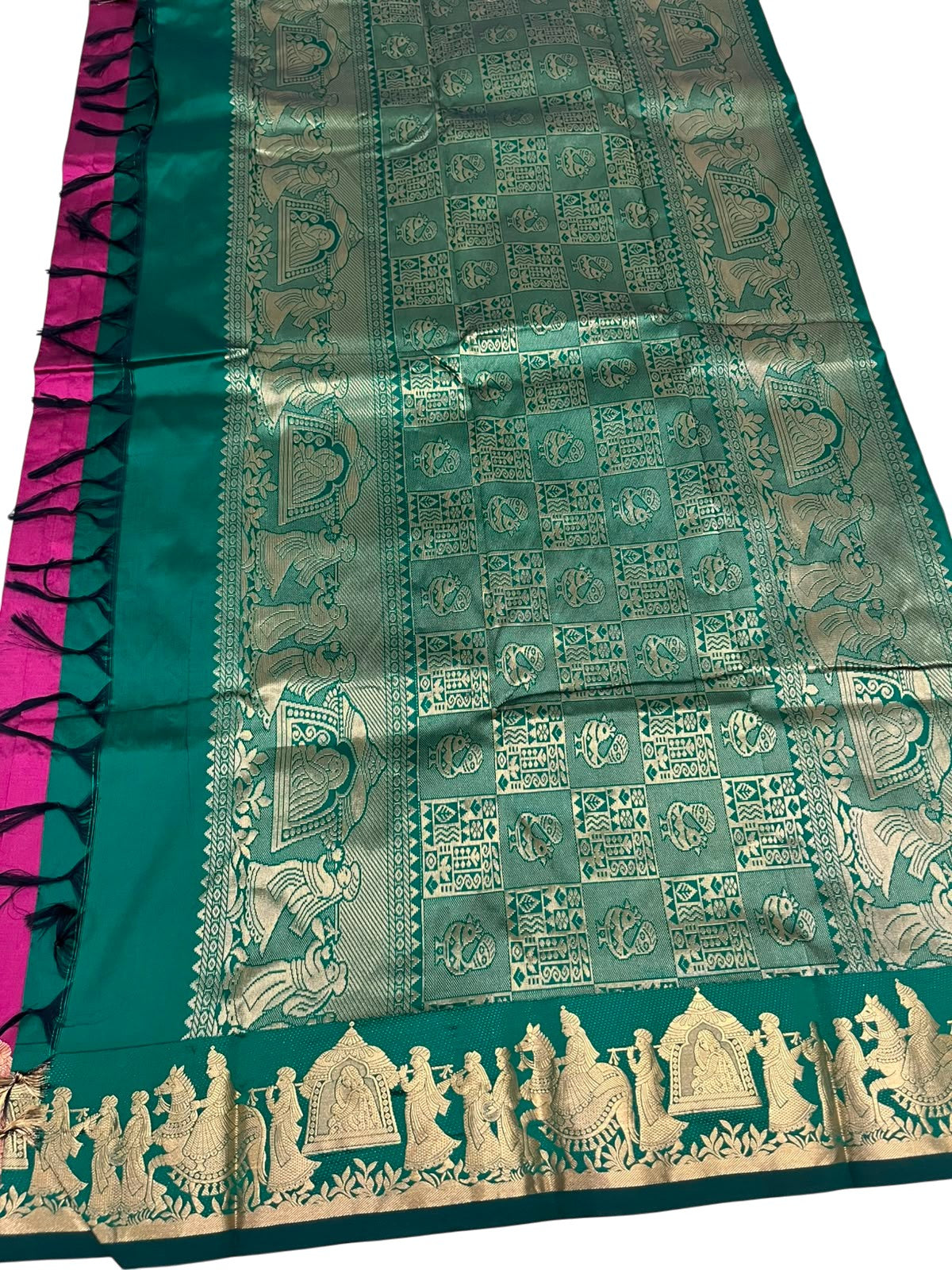 Southloom Silk Saree with Golden Zari Elephant Design On Body And Border in Purple SL553