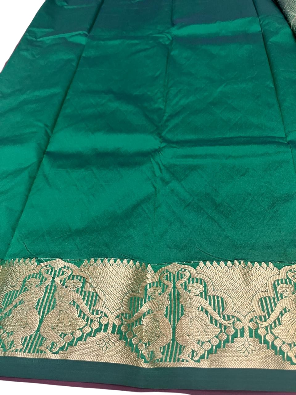 Southloom Silk Saree with Golden Zari Work On Body And Border In Maroon SL554
