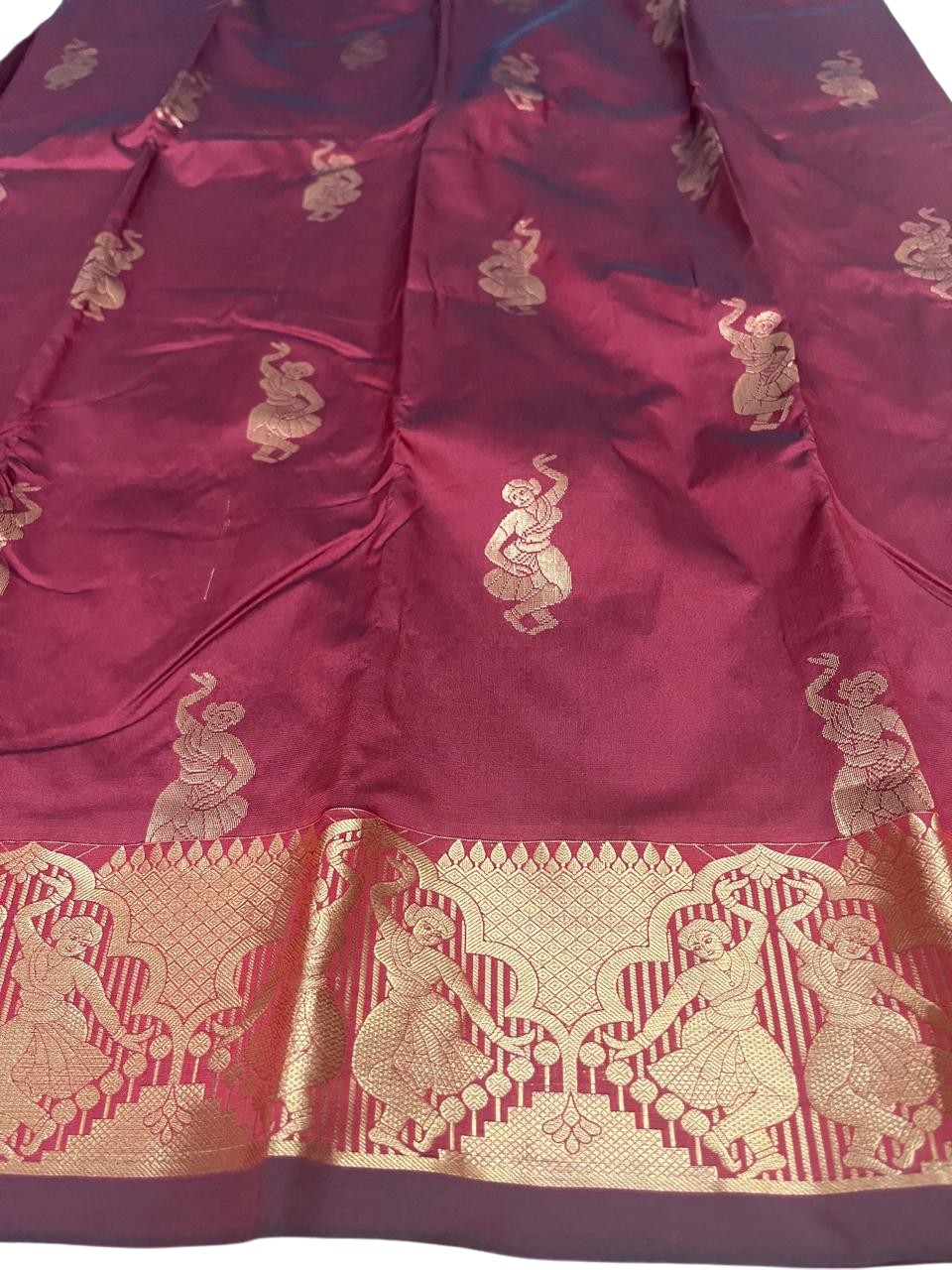 Southloom Silk Saree with Golden Zari Work On Body And Border In Maroon SL554