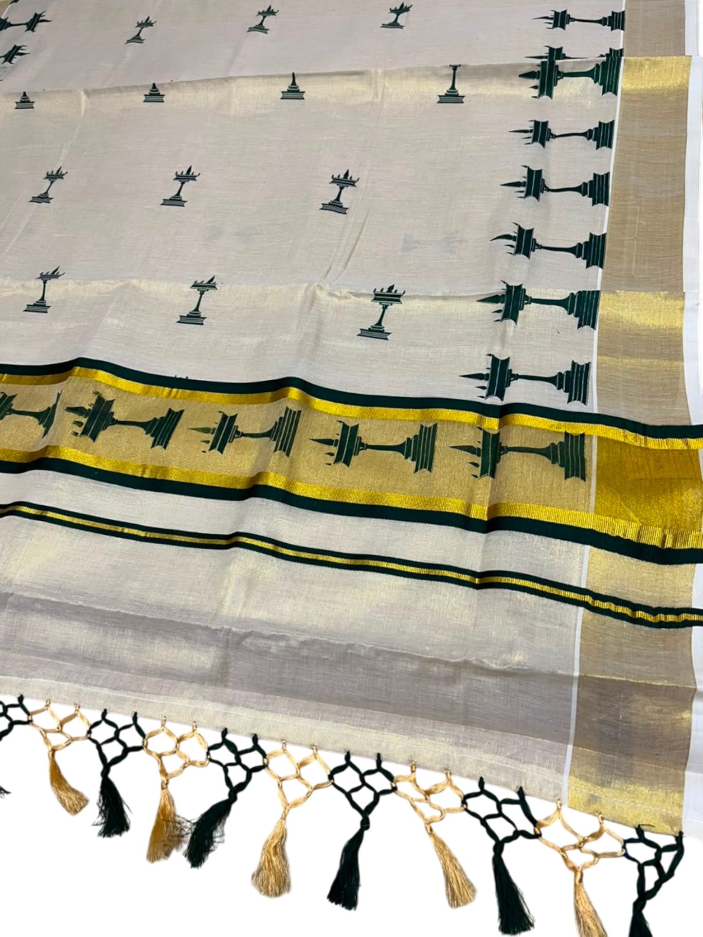 Southloom Kerala Tissue Saree with Nilavilakku Digital Print Design in Green SL568