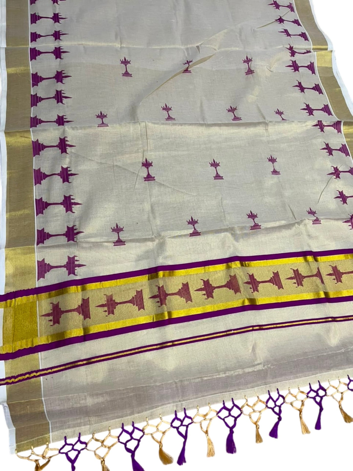 Southloom Kerala Tissue Saree with Nilavilakku Digital Print Design in Magenta SL568