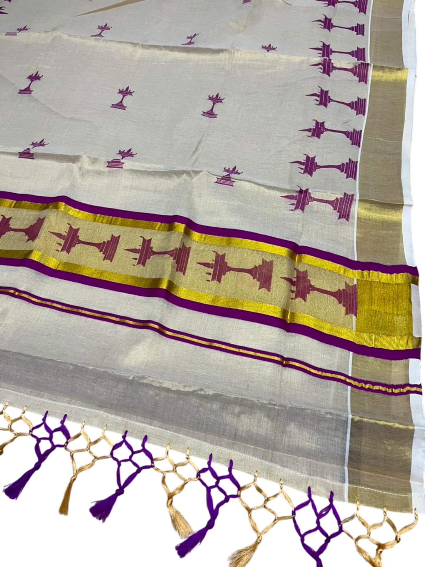 Southloom Kerala Tissue Saree with Nilavilakku Digital Print Design in Magenta SL568