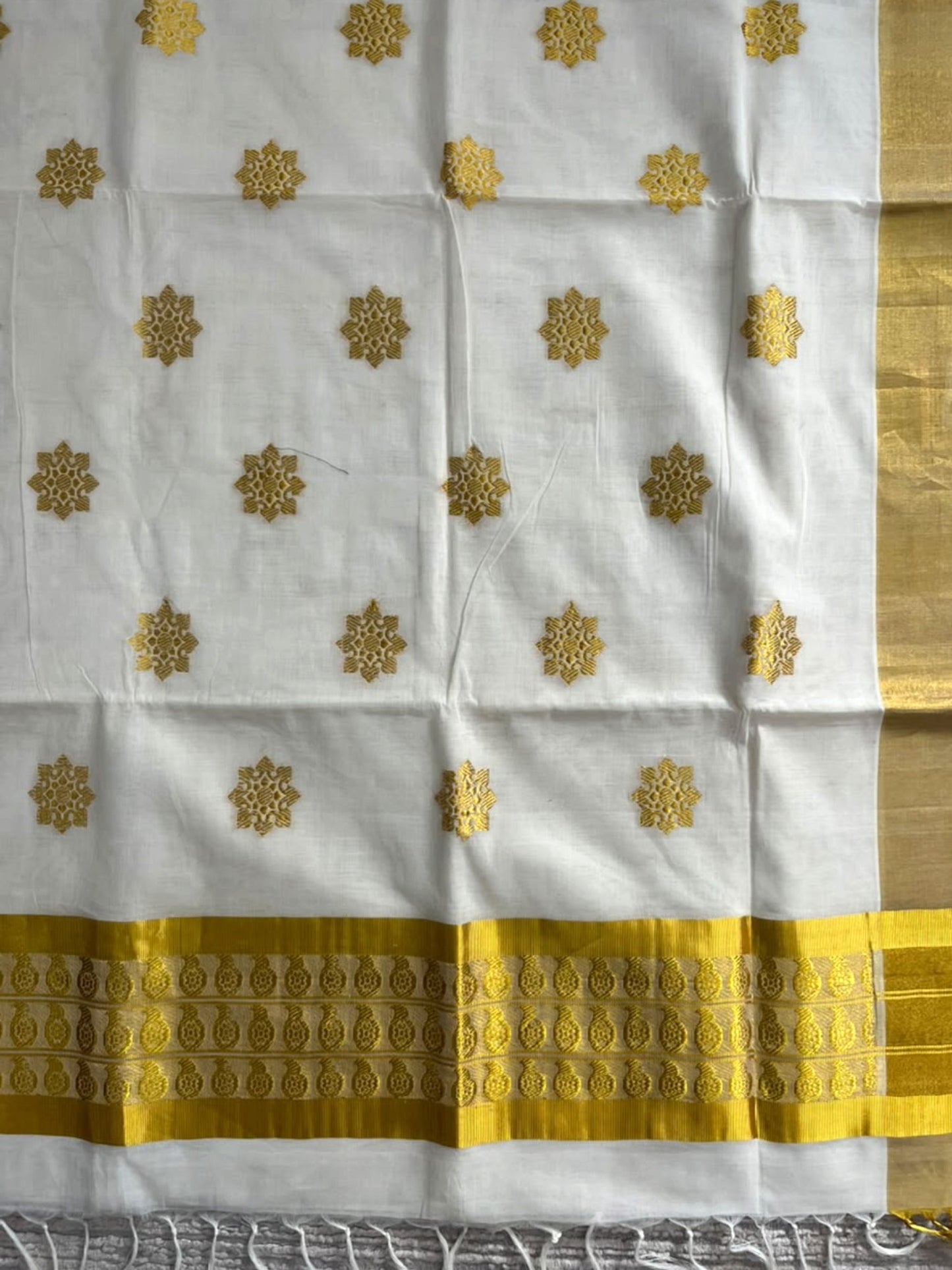 Southloom Super Premium Balaramapuram Handloom Cotton Saree With Golden Butta Works on Body And Borders