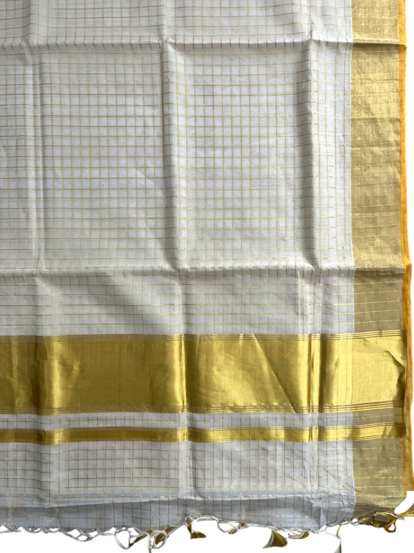 Southloom Super Premium Balaramapuram Handloom Cotton Check Saree with  Gold Kasavu on Border In 1/2 Inch