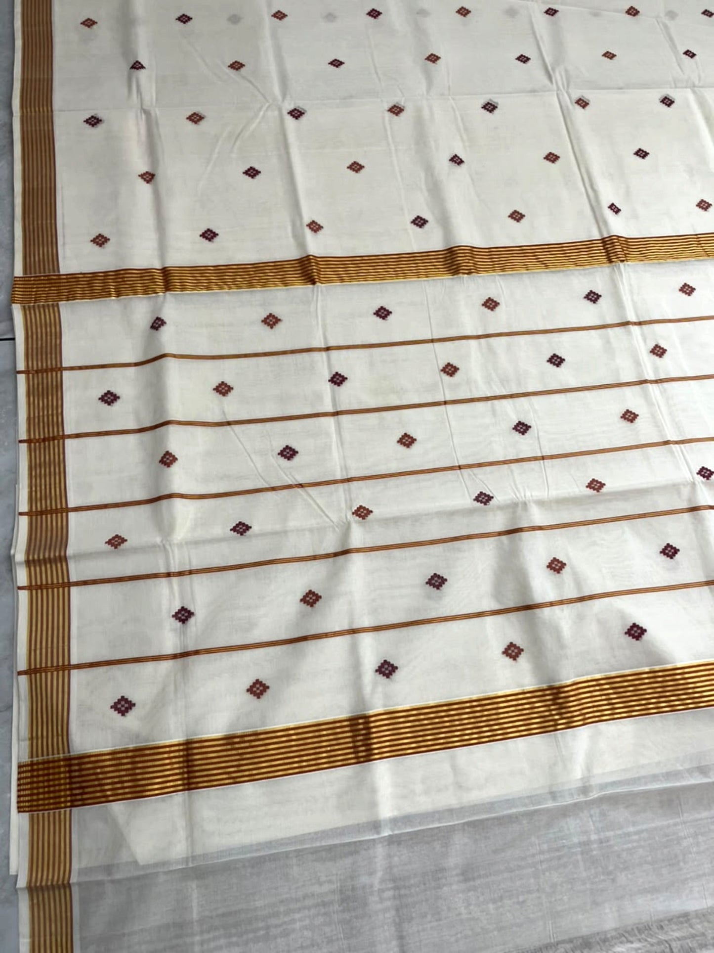 Southloom Super Premium Balaramapuram Handloom Cotton Saree with Orange Butta Work on Body on Border