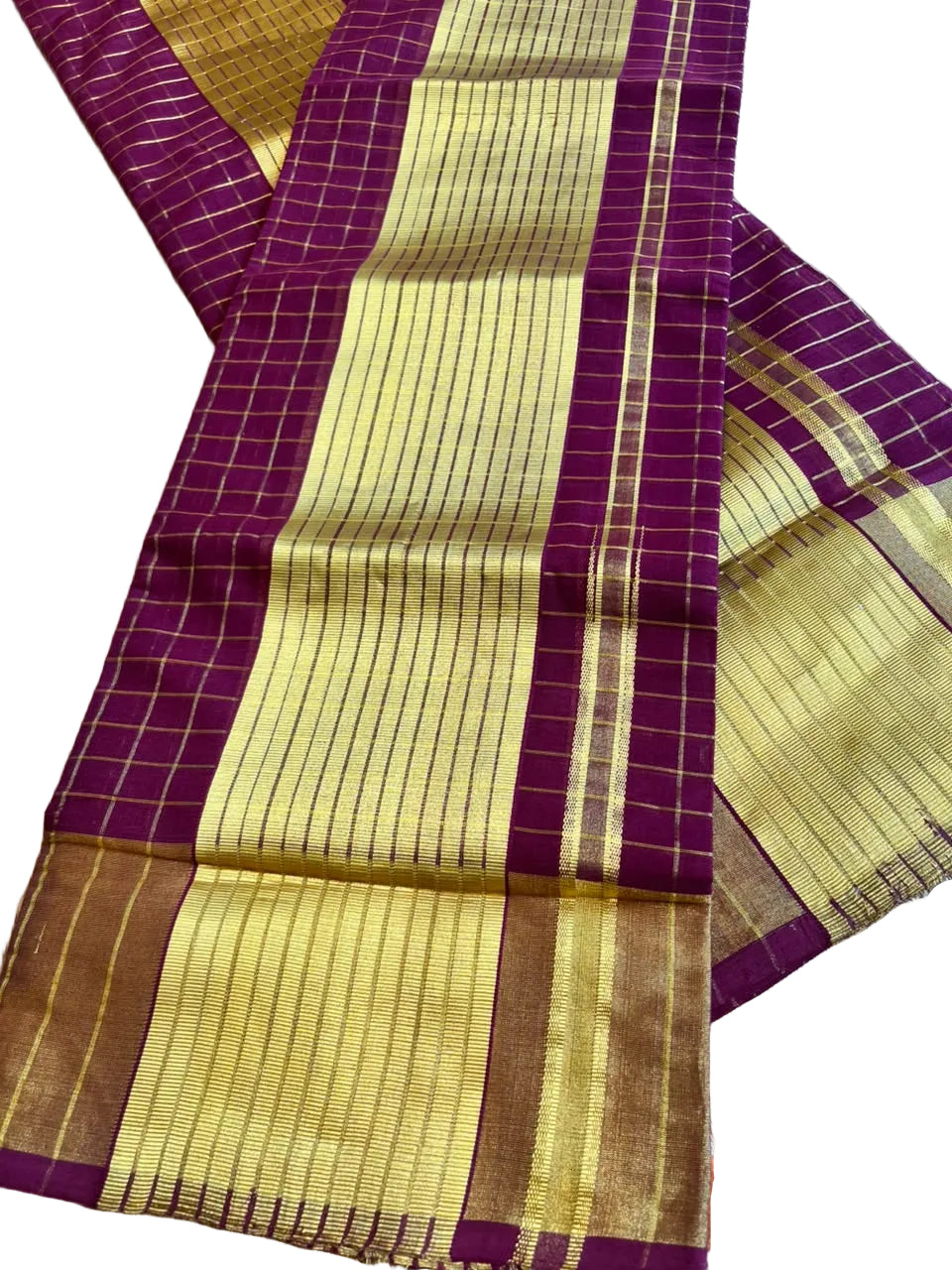 Kerala Cotton Handloom Maroon Set Mundu With Check Desgin On The Body 2.80 Mtrs (With Blouse Piece) SL630