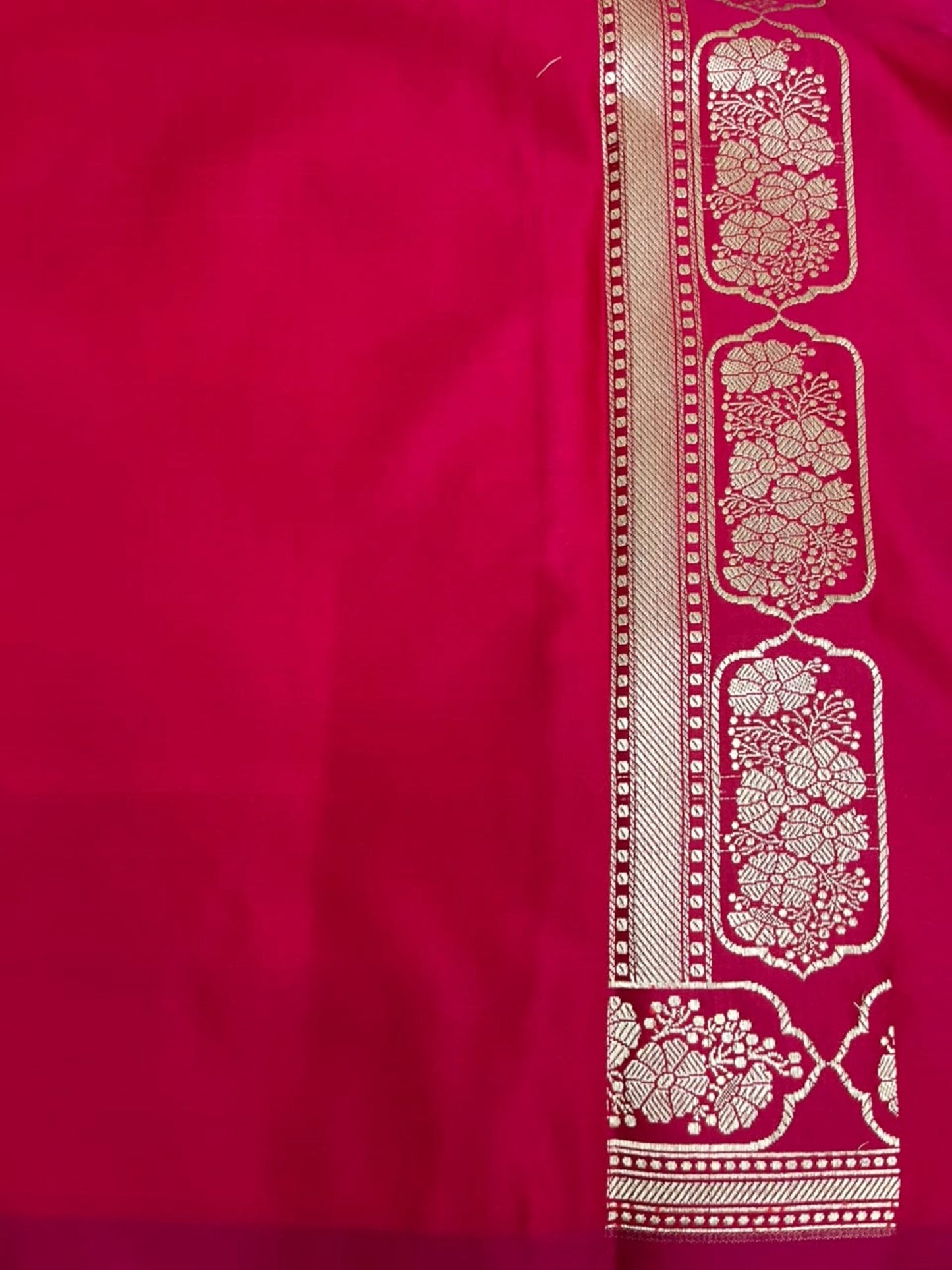 Southloom Satin Banarasi Silk Saree with Woven Work on Body And Borders In Dark Pink