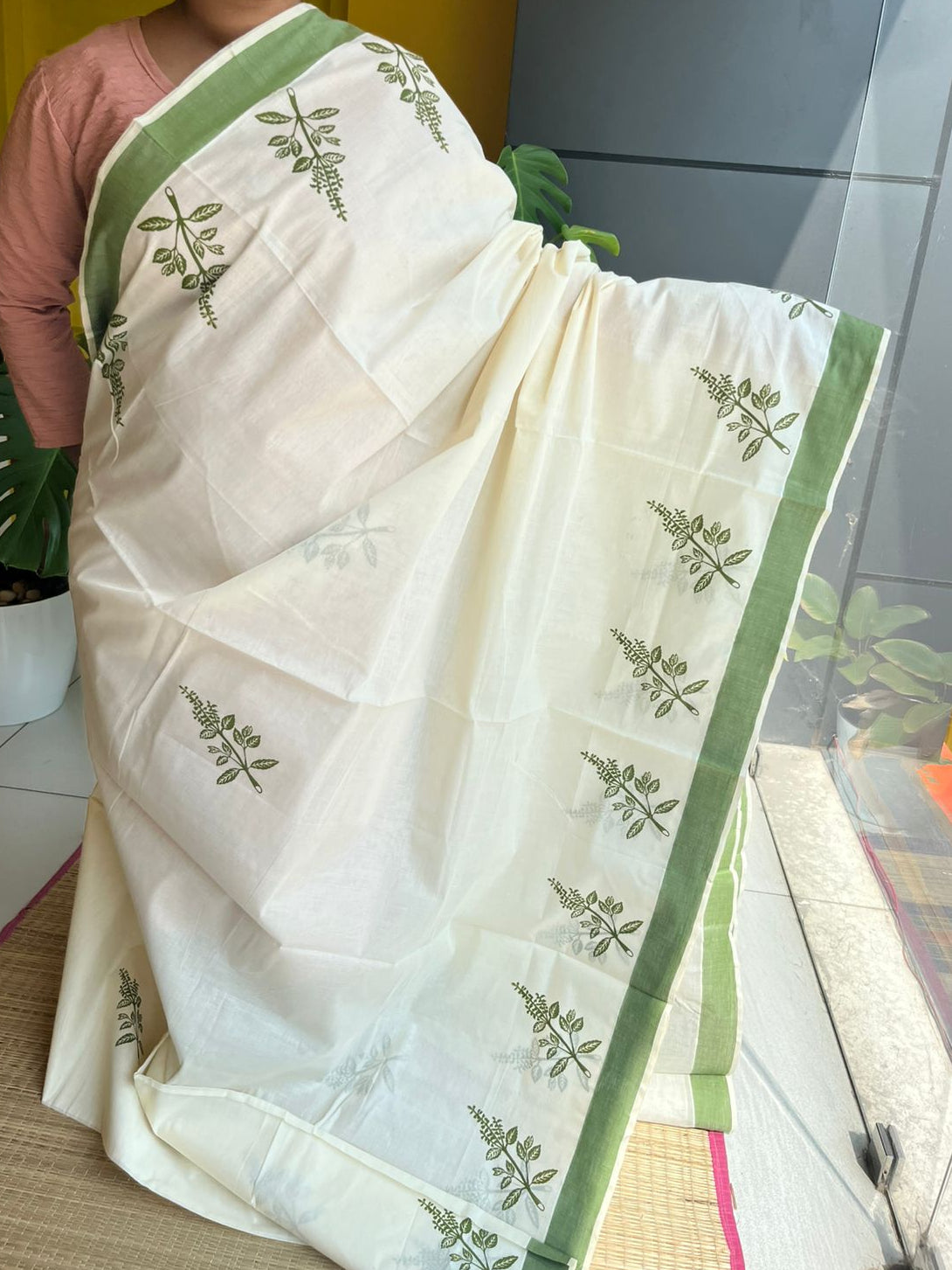 Kerala Cotton Bottle Green  Colour Printed Saree SL177