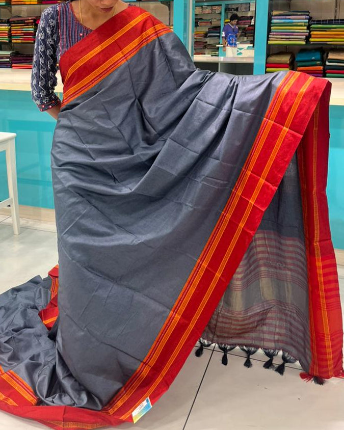 Southloom Gadwal Border Cotton Base Narayanpet Saree with in Grey and Red SL265