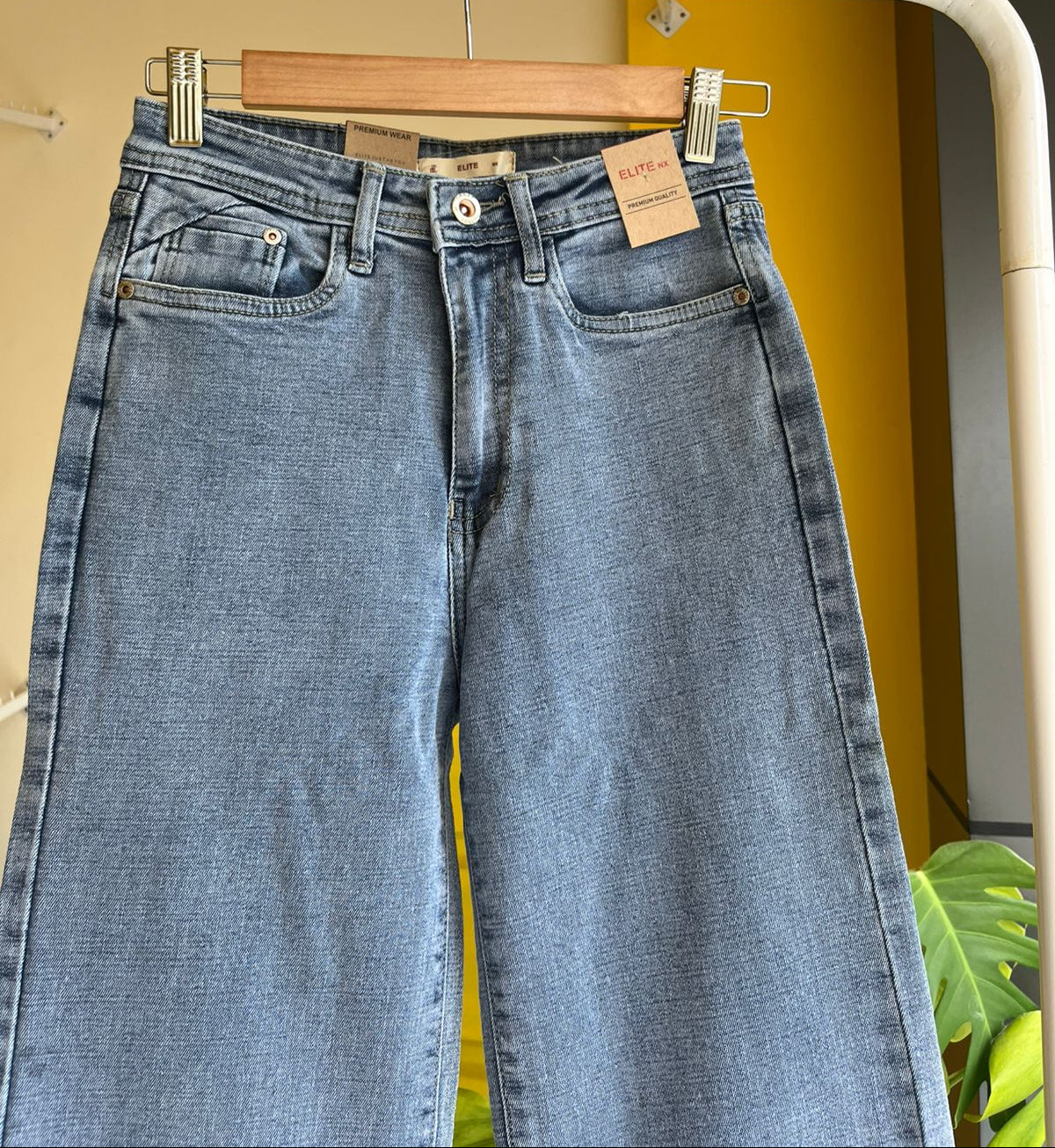 Straight Fit Jeans For Women SL294