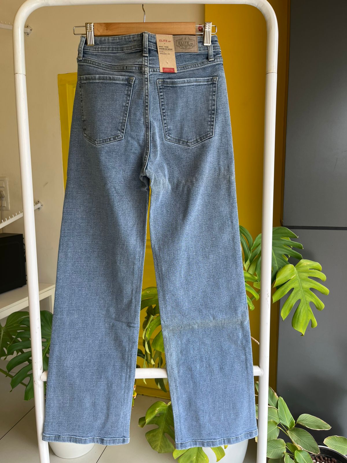 Straight Fit Jeans For Women SL294