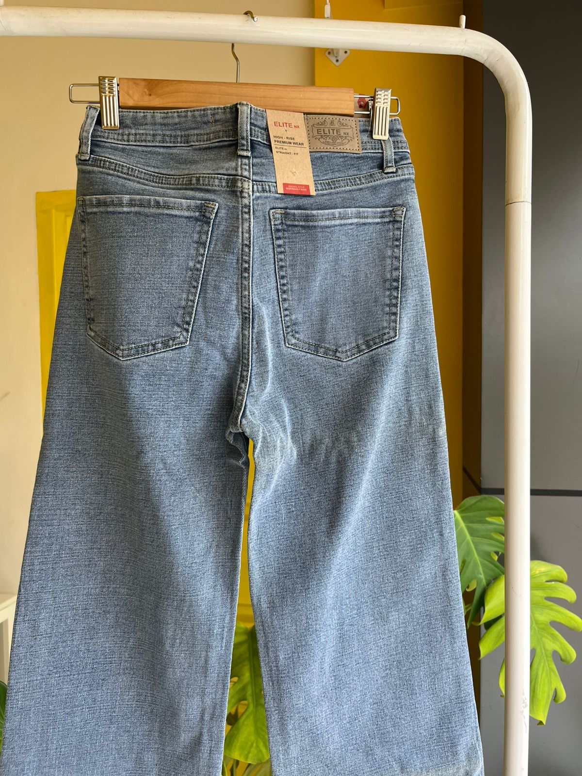 Straight Fit Jeans For Women SL294