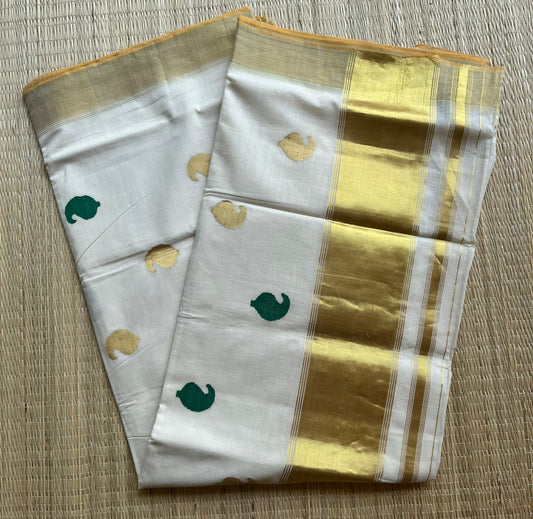Kerala Handloom Kasavu Saree with Paisley/Manga Design SL306