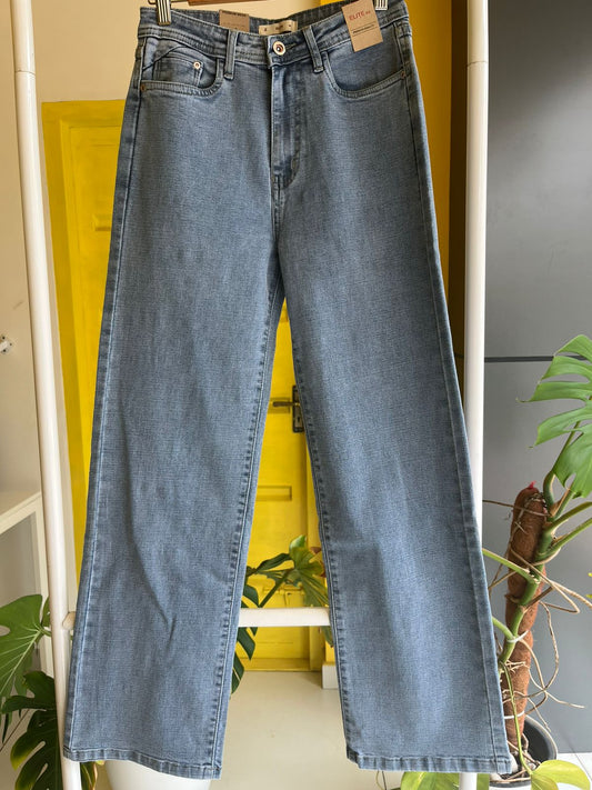 Straight Fit Denim Jeans For Women SL294