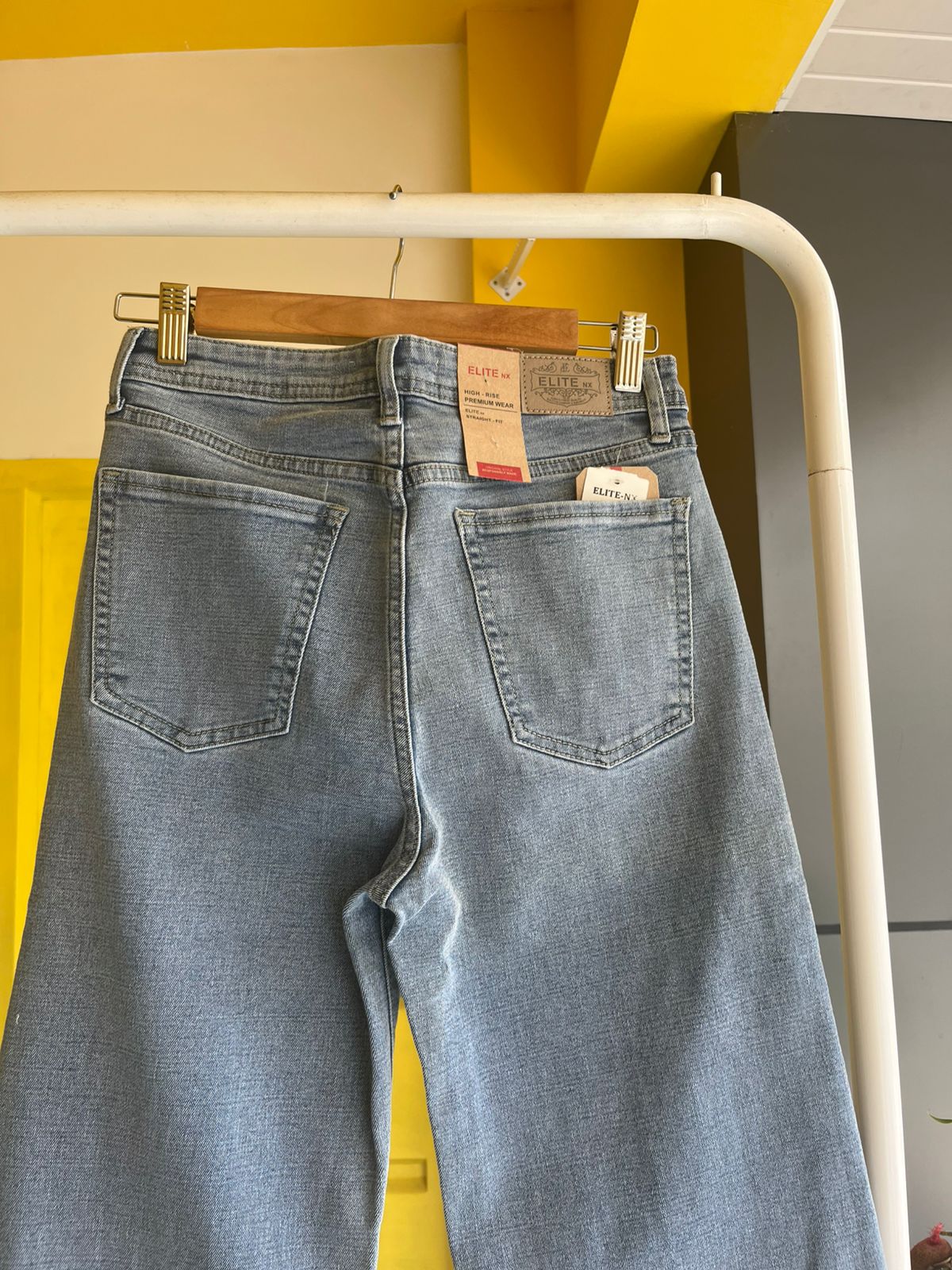 Straight Fit Denim Jeans For Women SL294