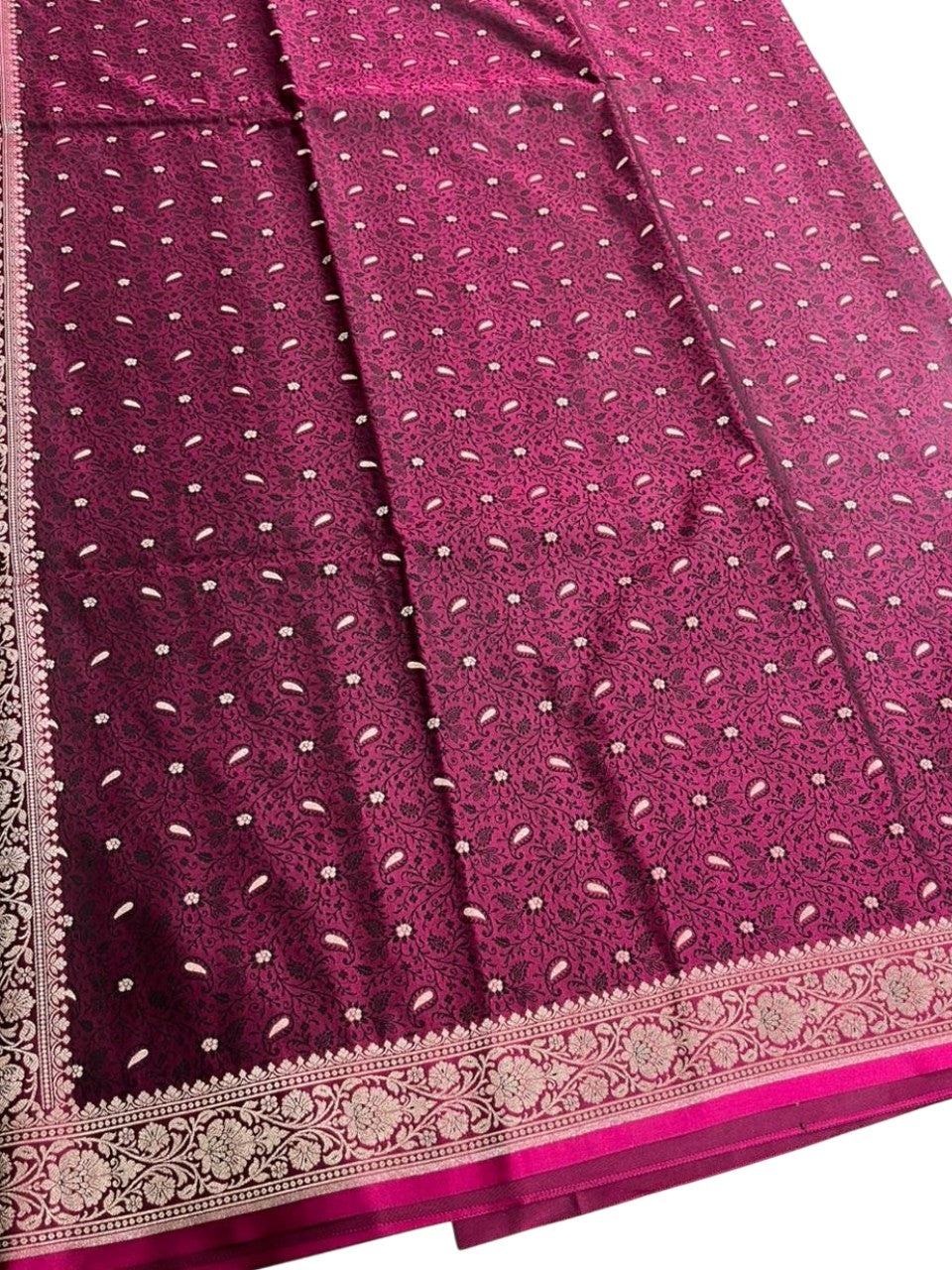Southloom Pure Banarasi Silk Saree with Woven Work on Body and Borders (Purple)