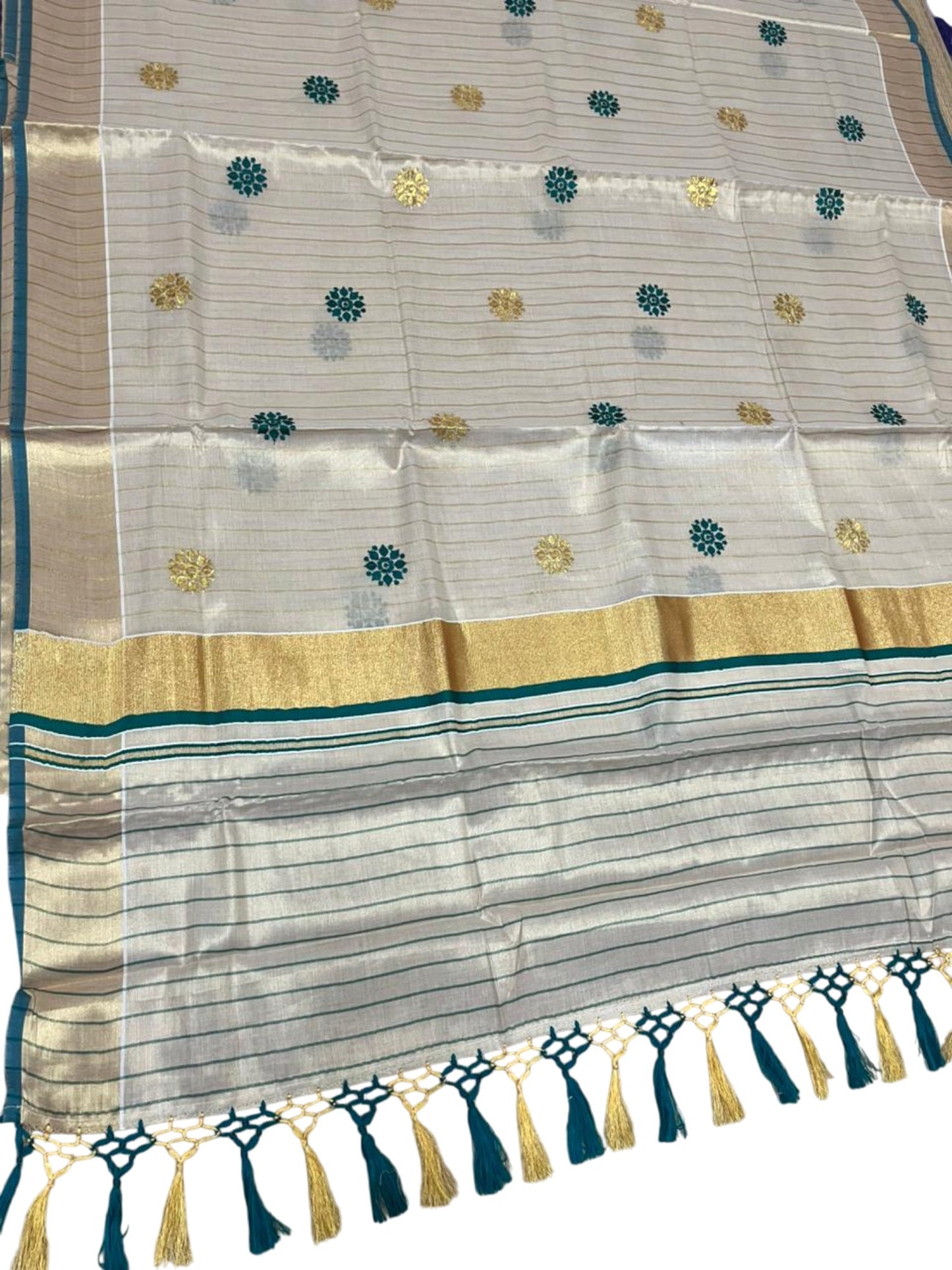 Kerala Tissue Lines Saree With Floral Embroidery Work on The Body SL312