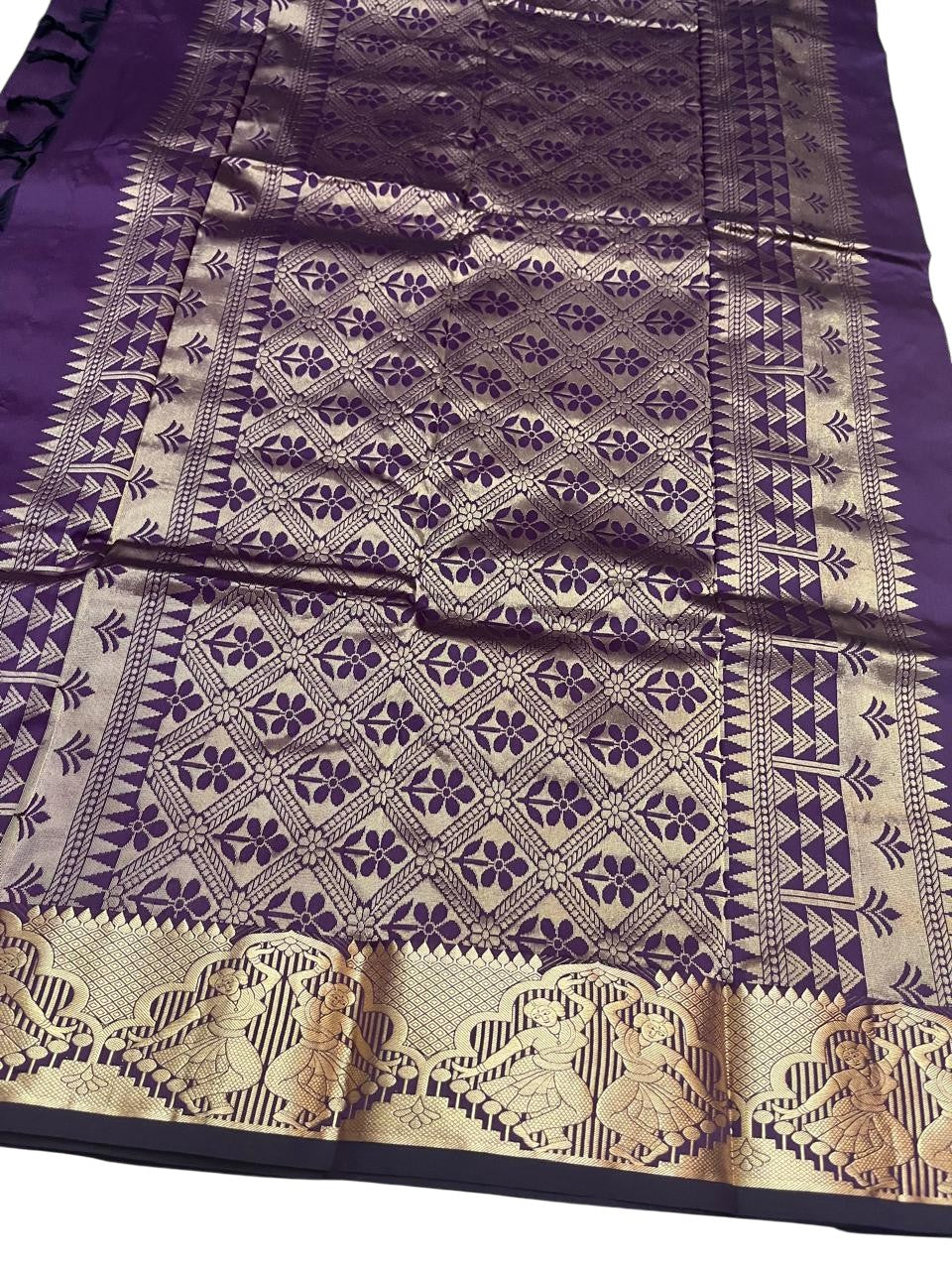 Southloom Silk Saree with Golden Zari Work On Body And Border In Violet SL554