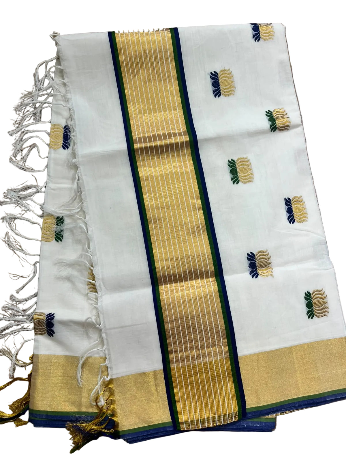 Southloom Kerala Premium Cotton Handloom Saree With Lotus Design On The Body With Blue and Green Borders SL624