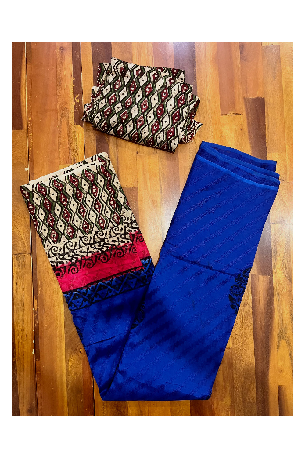 Southloom Blue Crepe Fabric Saree with Brown Printed Blouse Piece