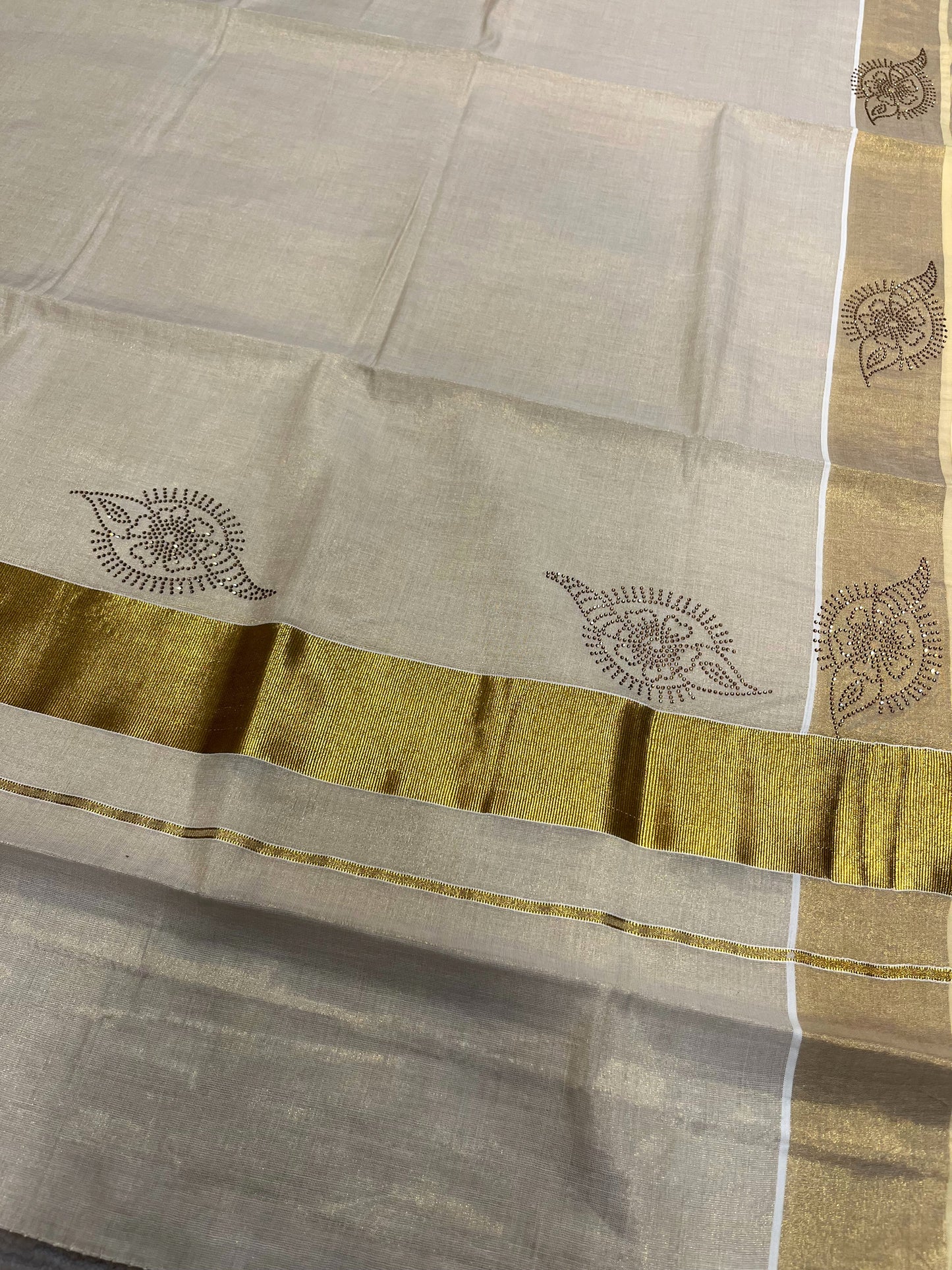 Southloom Kerala Tissue Kasavu Saree with Sequins Work