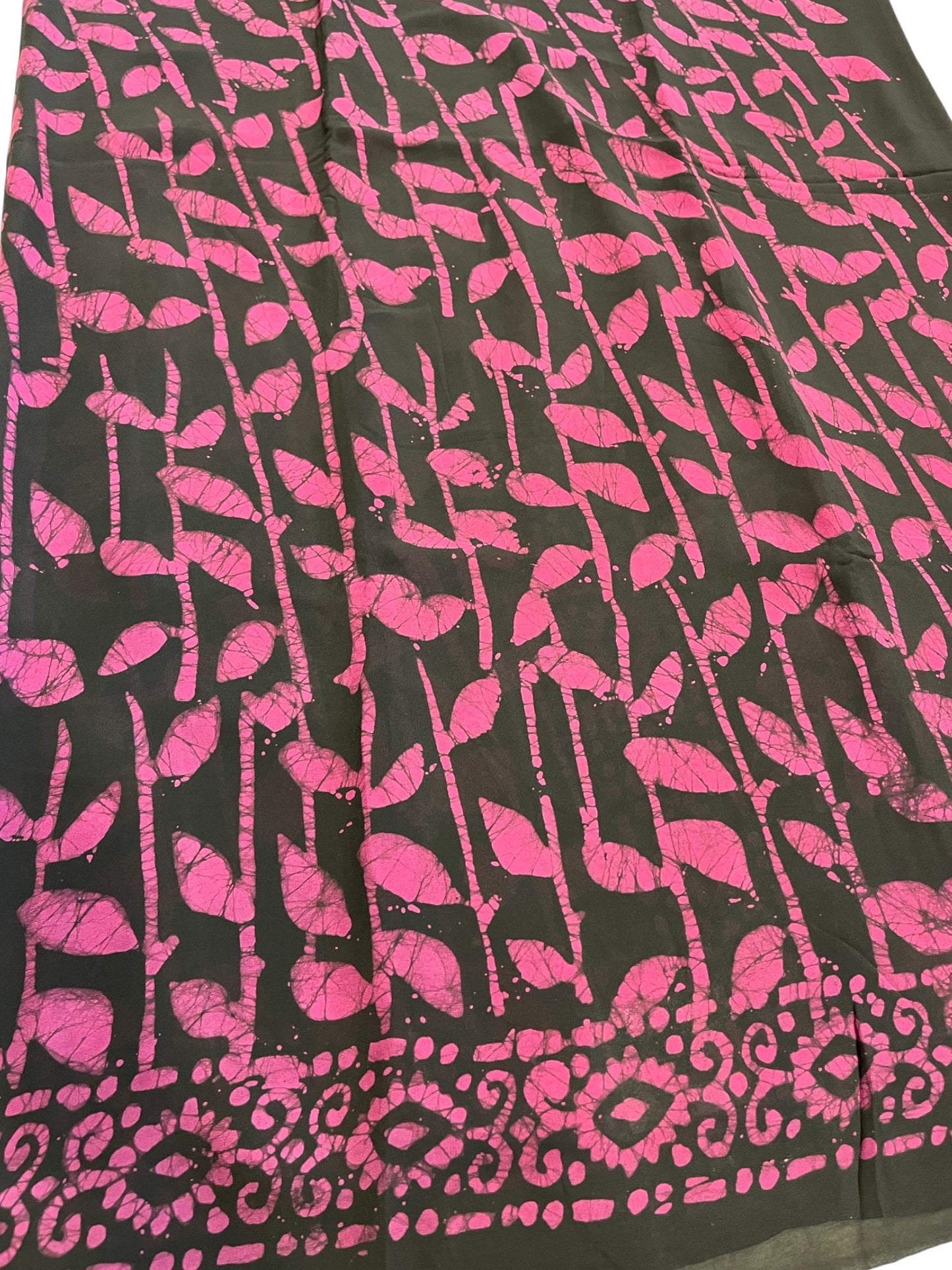 Southloom Georgette Saree with Floral Works Across Body in Black and Pink