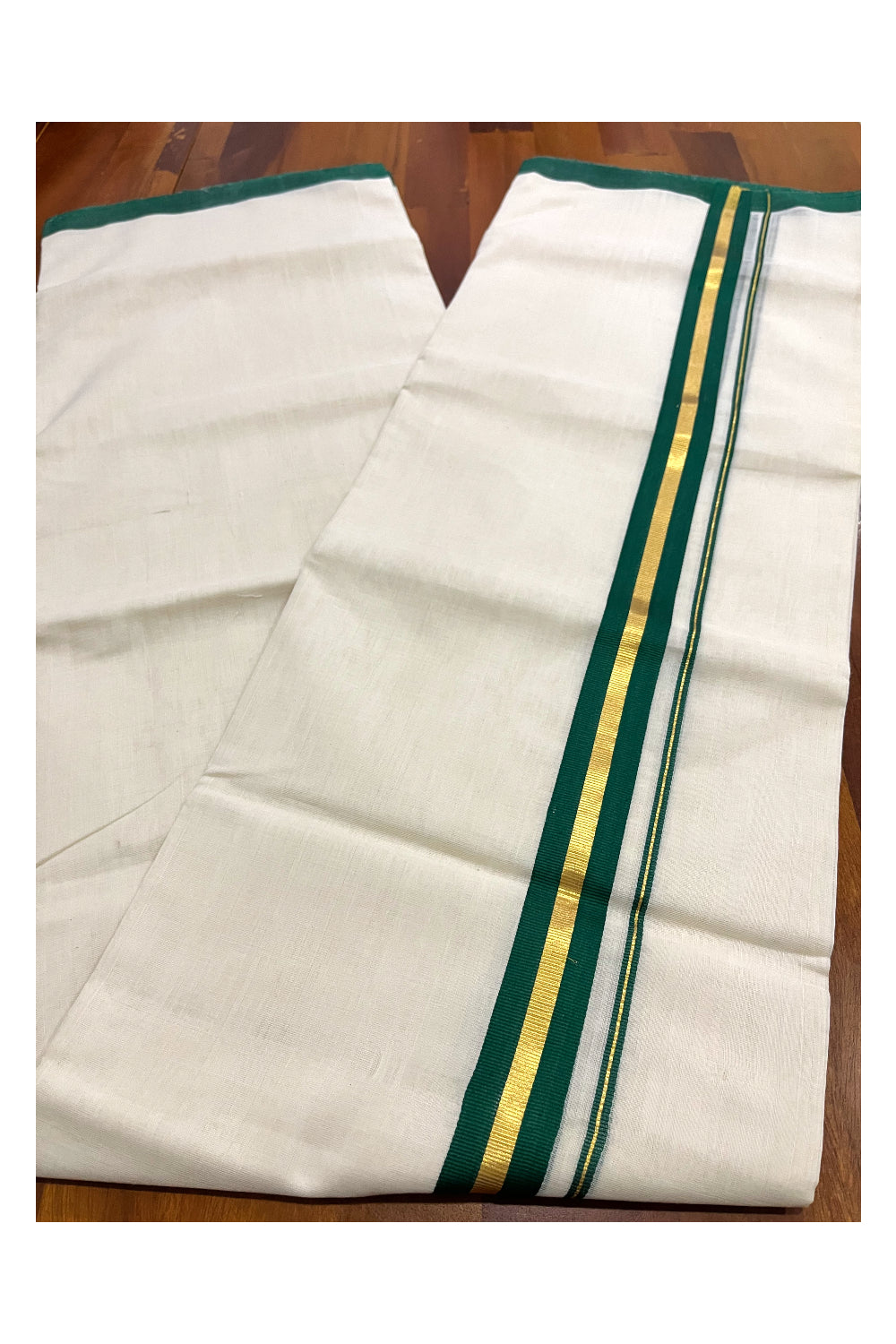 Southloom Premium Balaramapuram Unakkupaavu Handloom Mundu with Kasavu and Green Border (South Indian Kerala Dhoti)