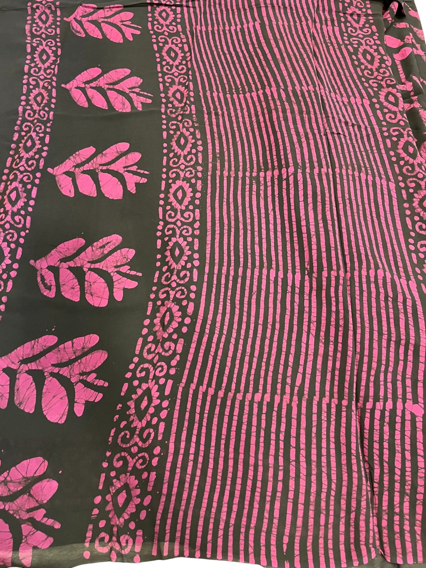 Southloom Georgette Saree with Floral Works Across Body in Black and Pink