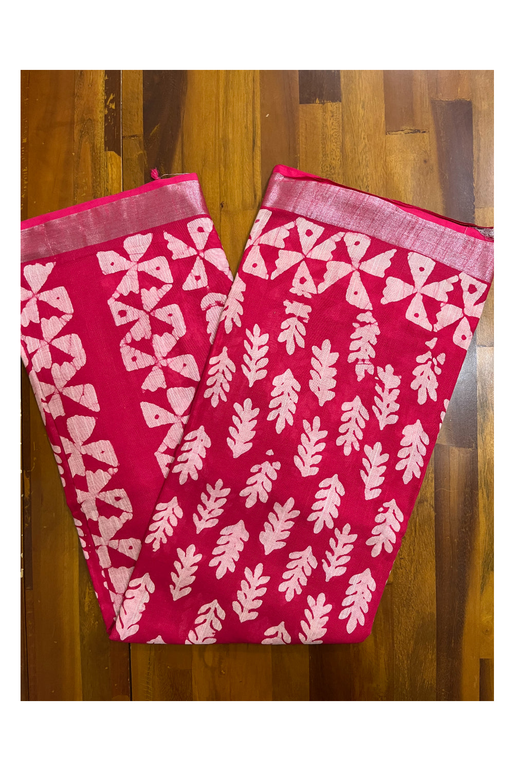 Southloom Linen Dark Pink Designer Saree with Floral Prints