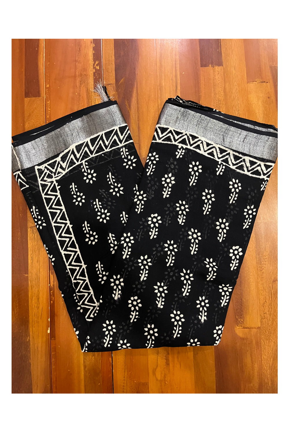 Southloom Designer Printed Black Linen Saree