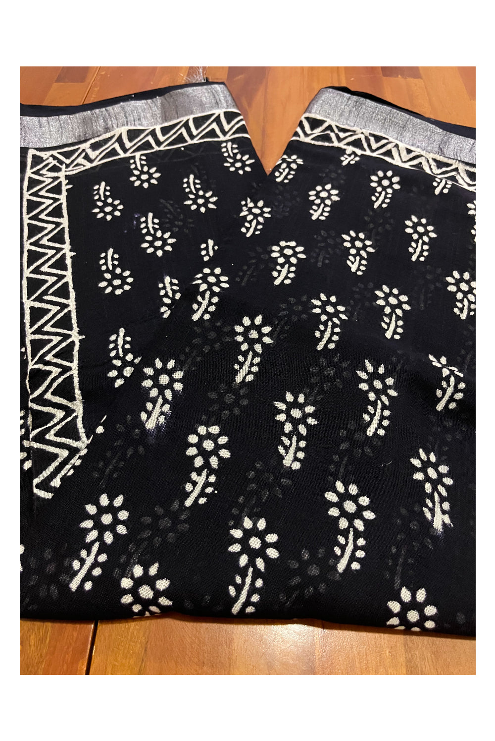 Southloom Designer Printed Black Linen Saree