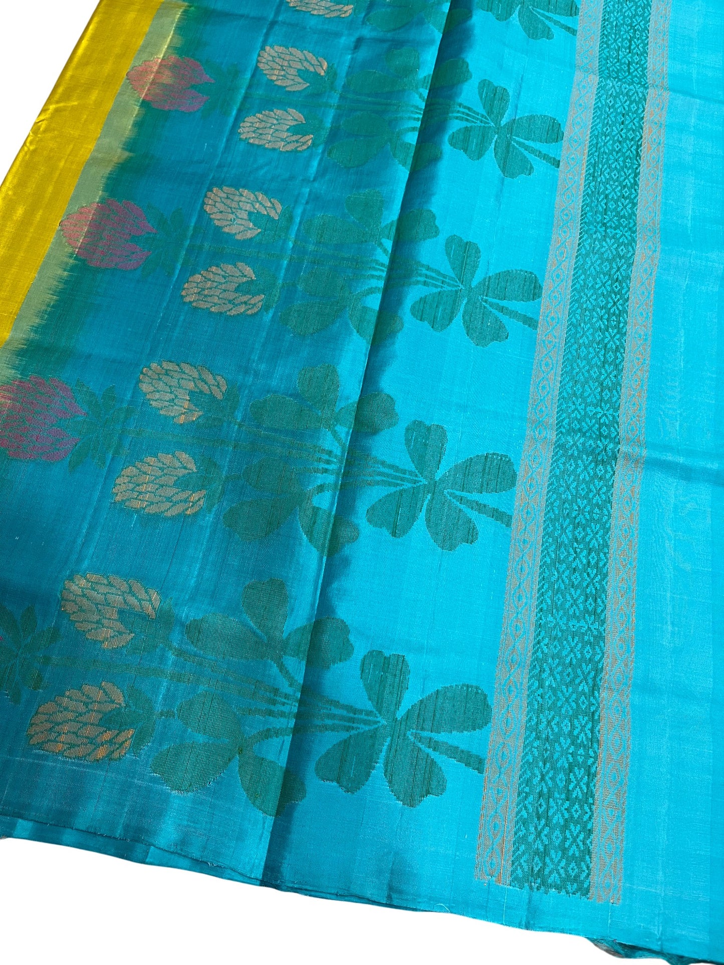 Southloom Pure Handloom Bridal Kanchipuram Silk Saree with Korvai Work (Green & Blue)
