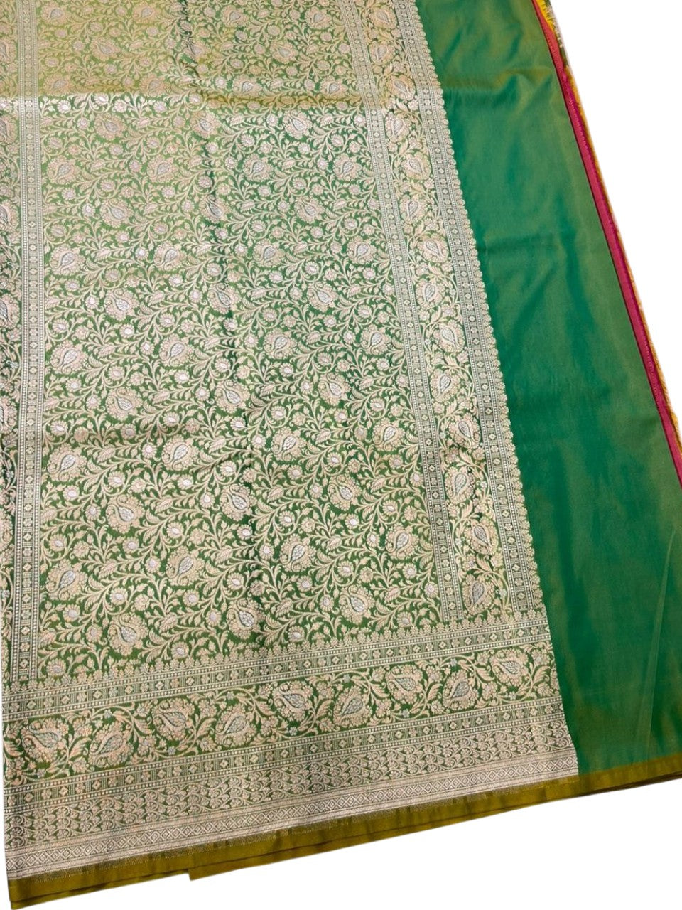 Southloom Pure Banarasi Silk Saree with Woven Work on Body and Borders (Green)