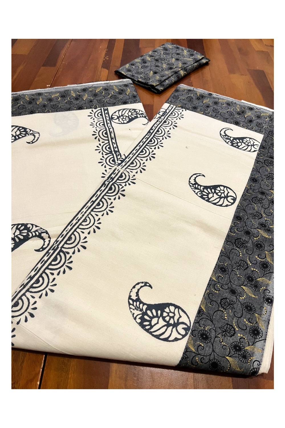 Pure Cotton Kerala Saree with Hand Block Grey Paisley Batik Prints on Border