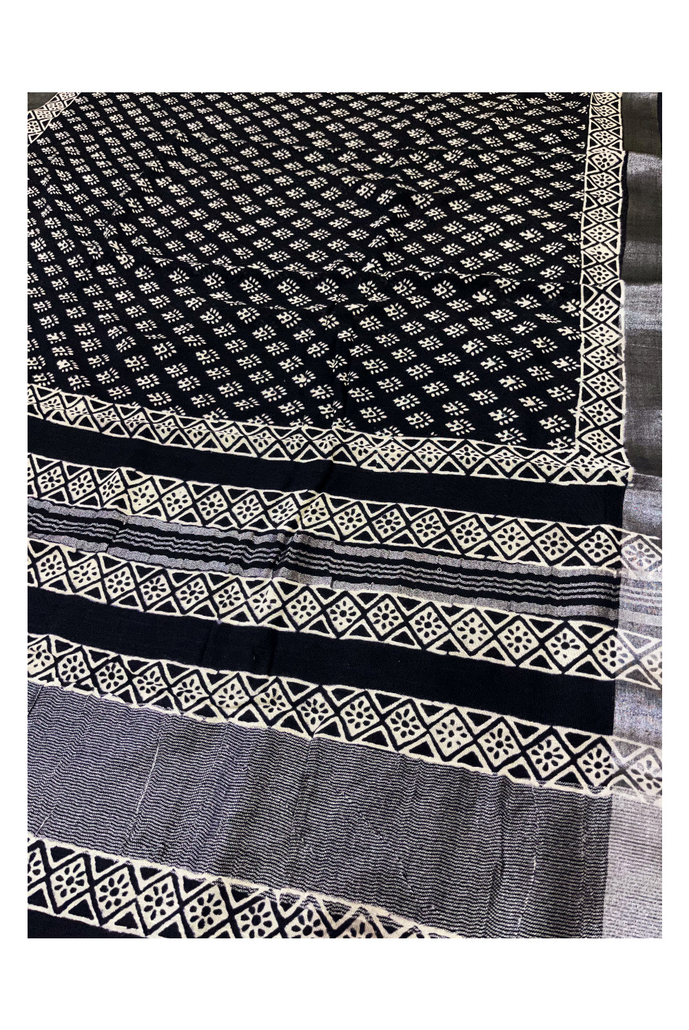 Southloom Designer Printed Black Linen Saree