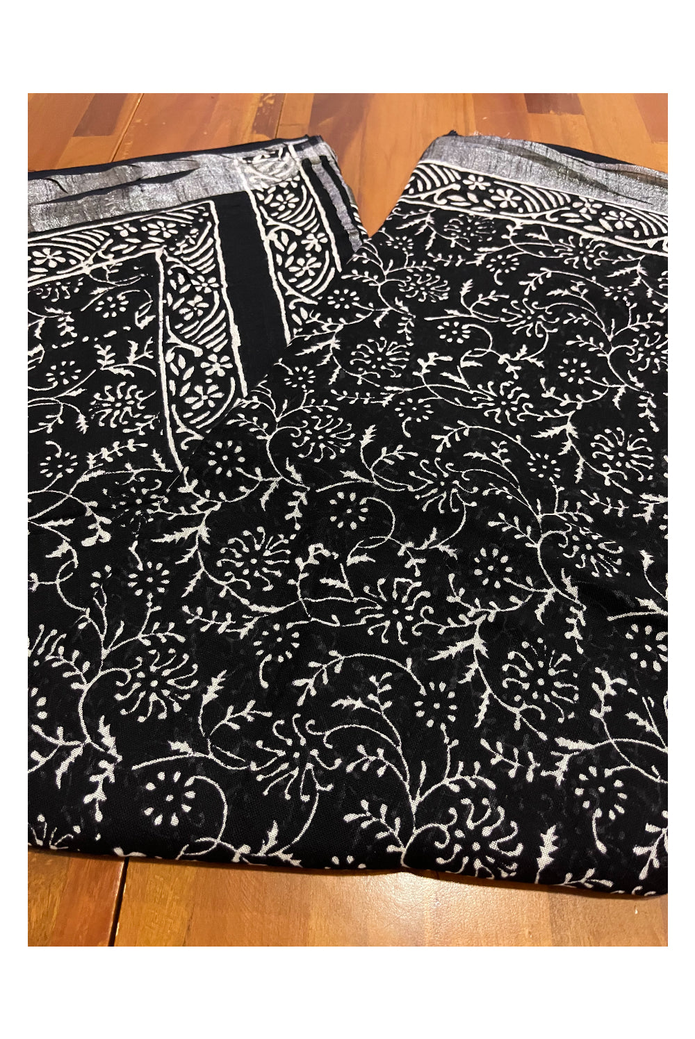 Southloom Designer Printed Black Linen Saree