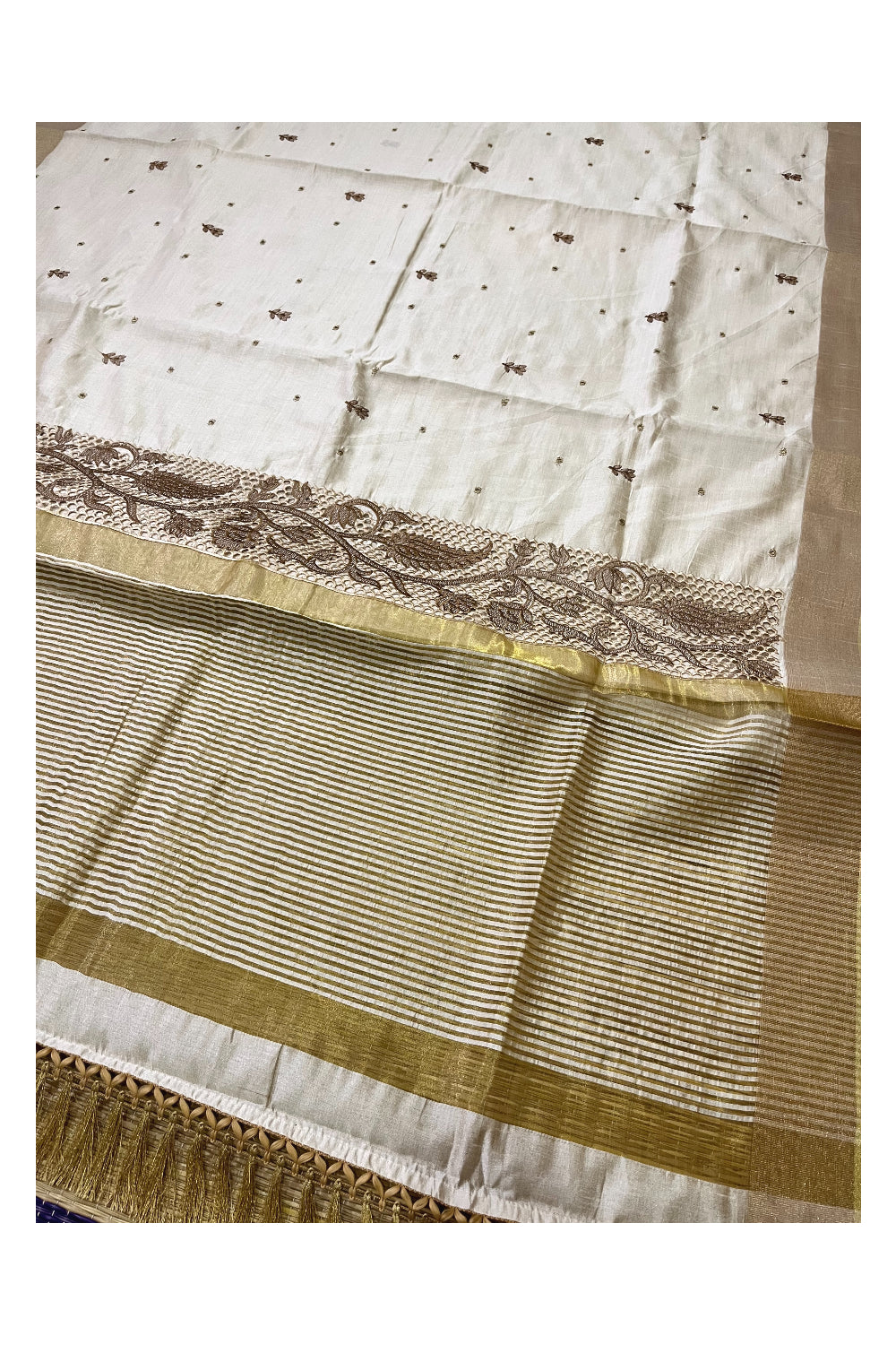 Southloom Off White Thread Work Cotton Saree with Hacoba Floral Designs on Munthani