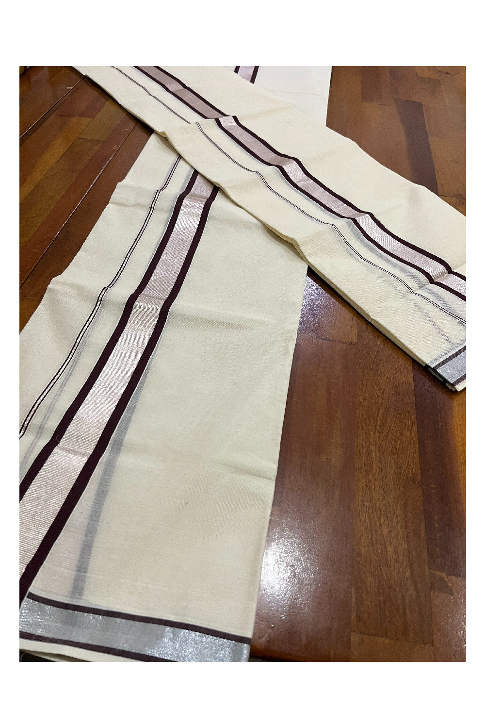 Kerala Cotton Mundum Neriyathum Single (Set Mundu) with Silver Kasavu and Brown Border 2.80 Mtrs