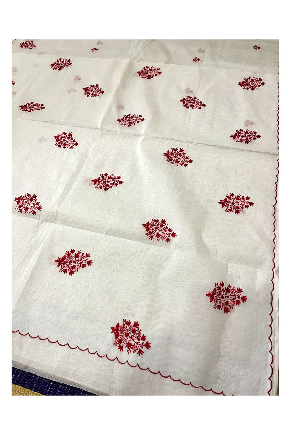 Southloom Cotton Pure White Saree with Red Woven Works on Body (2023 Christmas Special Saree)