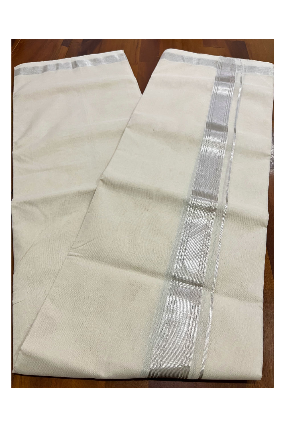 Southloom Premium Balaramapuram Unakkupaavu Handloom Silver Kasavu Mundu (South Indian Kerala Dhoti)