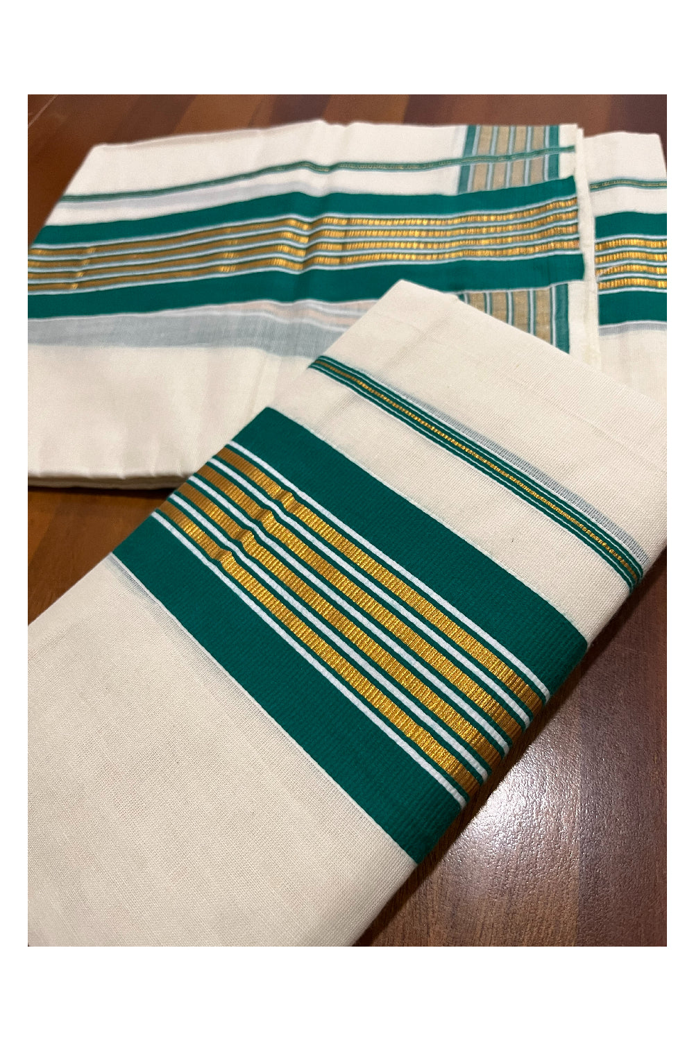 Pure Cotton Kerala Single Set Mundu (Mundum Neriyathum) with Green and Kasavu Border