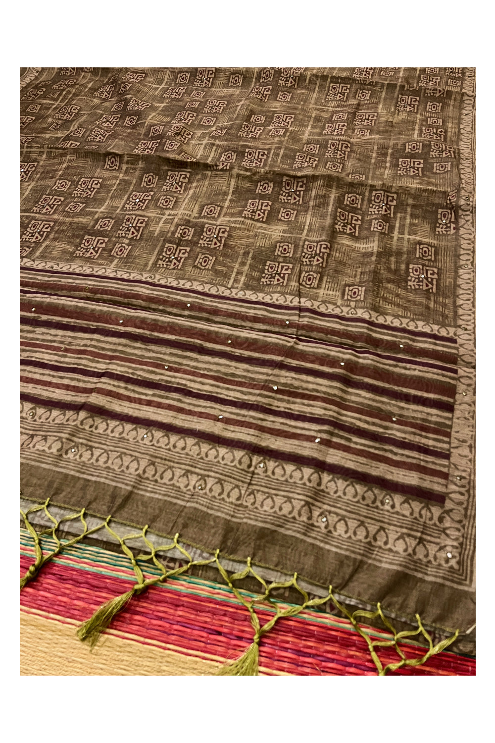 Southloom Art Silk Green Saree with Designer Prints on Body