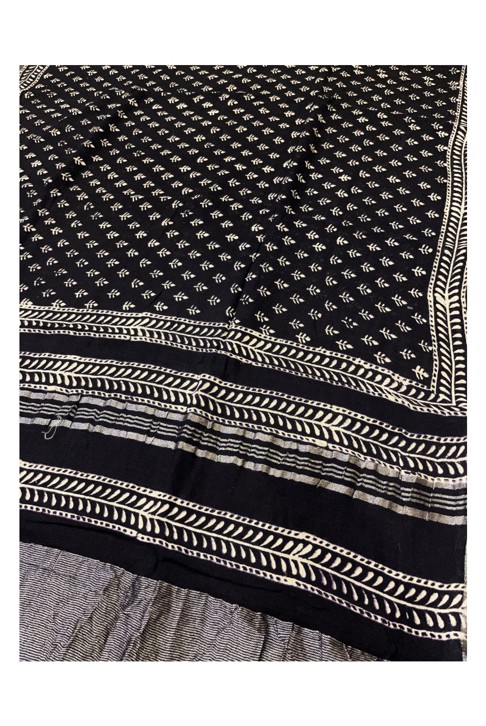 Southloom Designer Printed Black Linen Saree