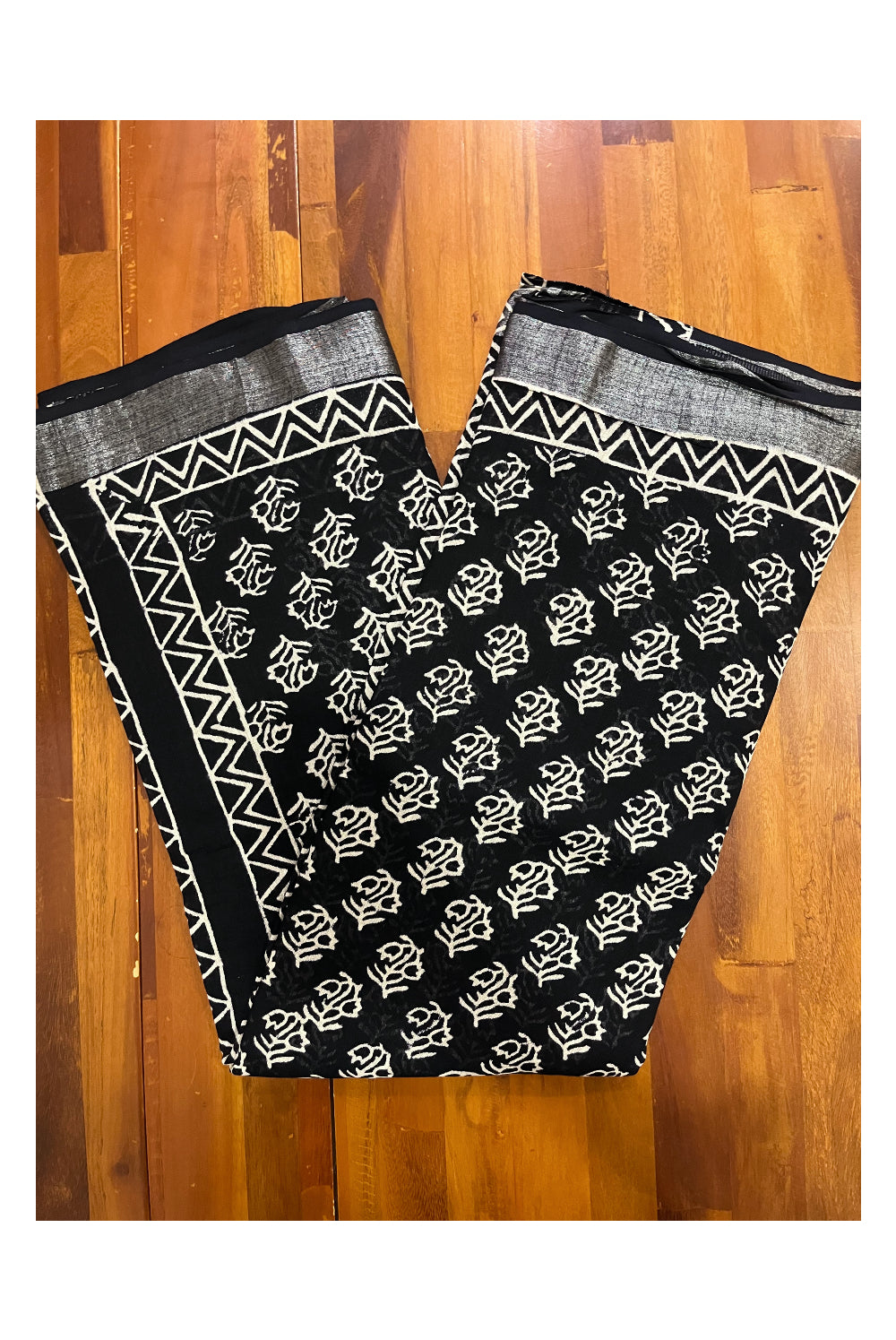 Southloom Designer Printed Black Linen Saree