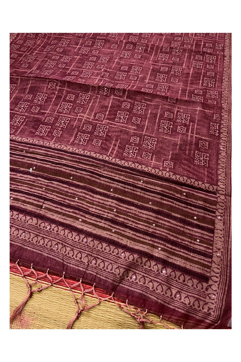 Southloom Art Silk Magenta Saree with Designer Prints on Body