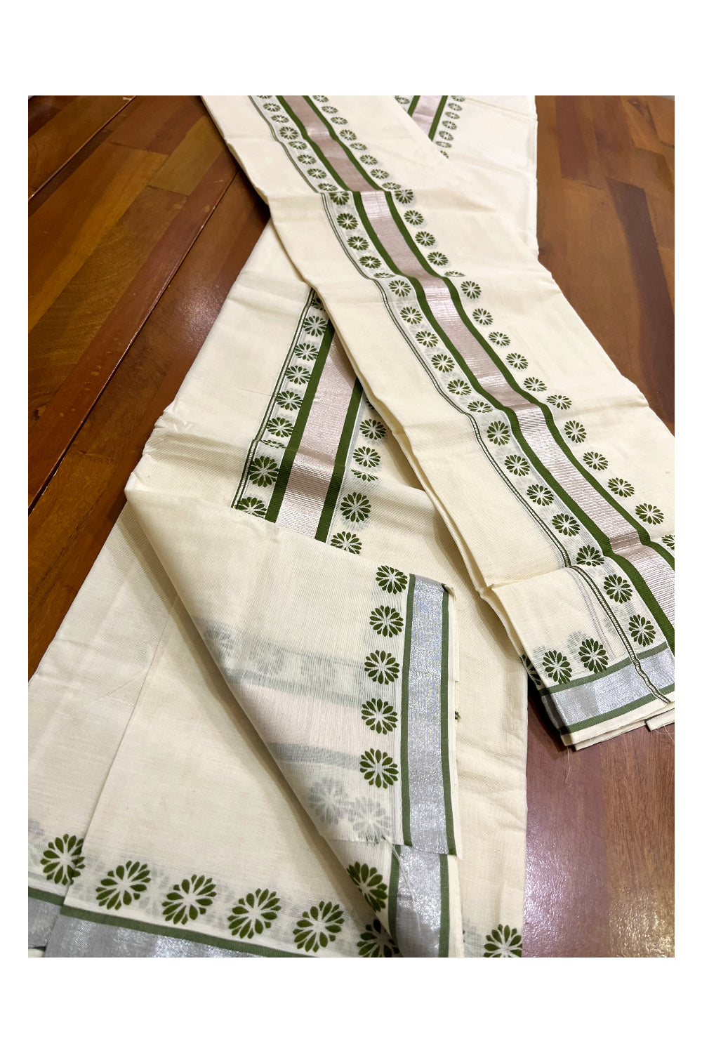 Mundum Neriyathum Single (Set Mundu) with Block Prints on Silver Kasavu and Green Border (Onam 2024 Collection)