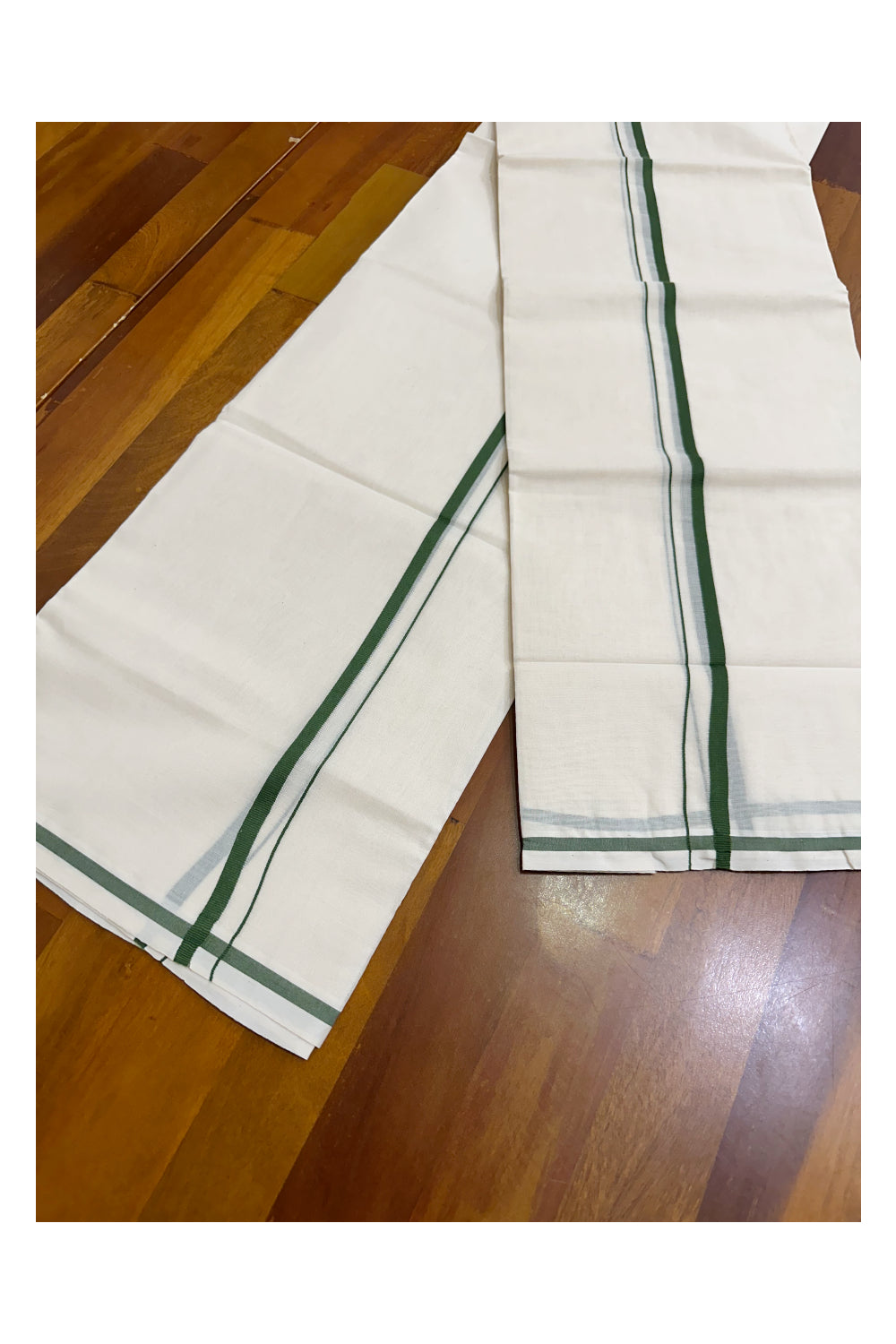 Kerala Cotton Single Puliyilakkara Set Mundu (Mundum Neriyathum) with 0.5 inch Green Border 2.80Mtrs