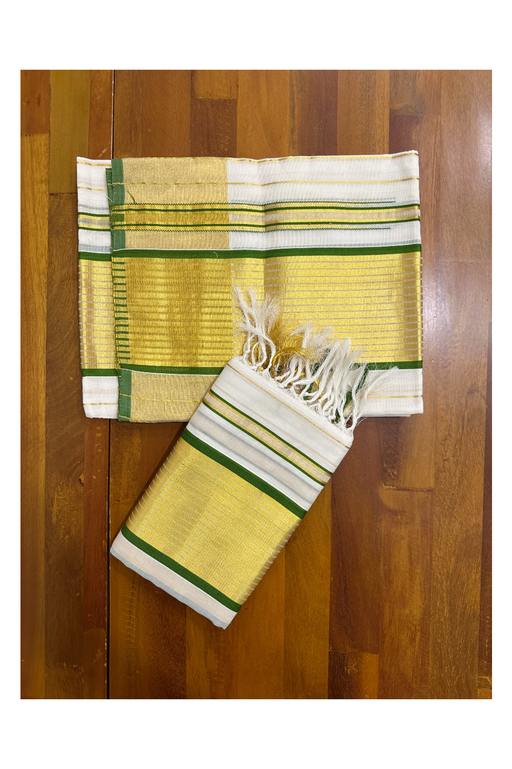 Southloom Premium Handloom Set Mundu with Green Border and Kasavu Lines Across Body 2.80 Mtrs